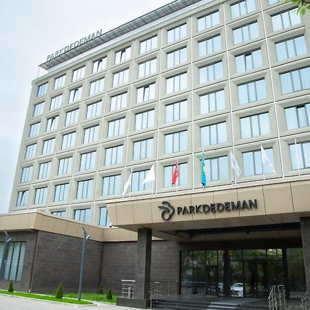 Park Dedeman Almaty Hotel Exterior foto